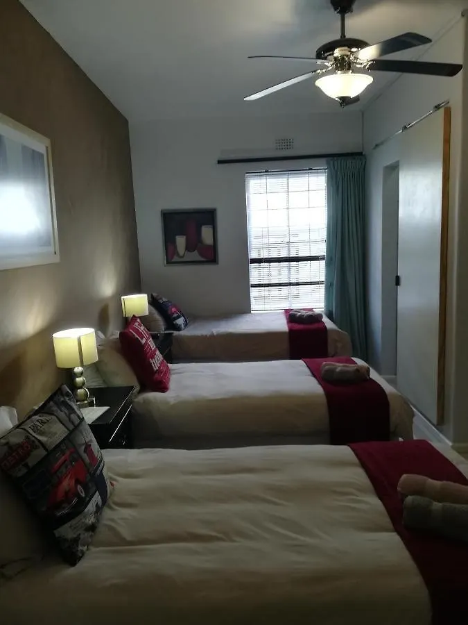 *** Affittacamere Shekinah Lodge Città del Capo Sudafrica